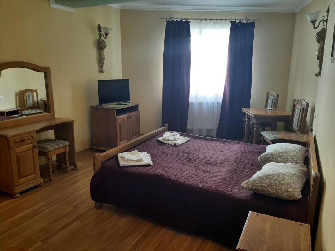 Hotel Nikolet Munkács Kültér fotó