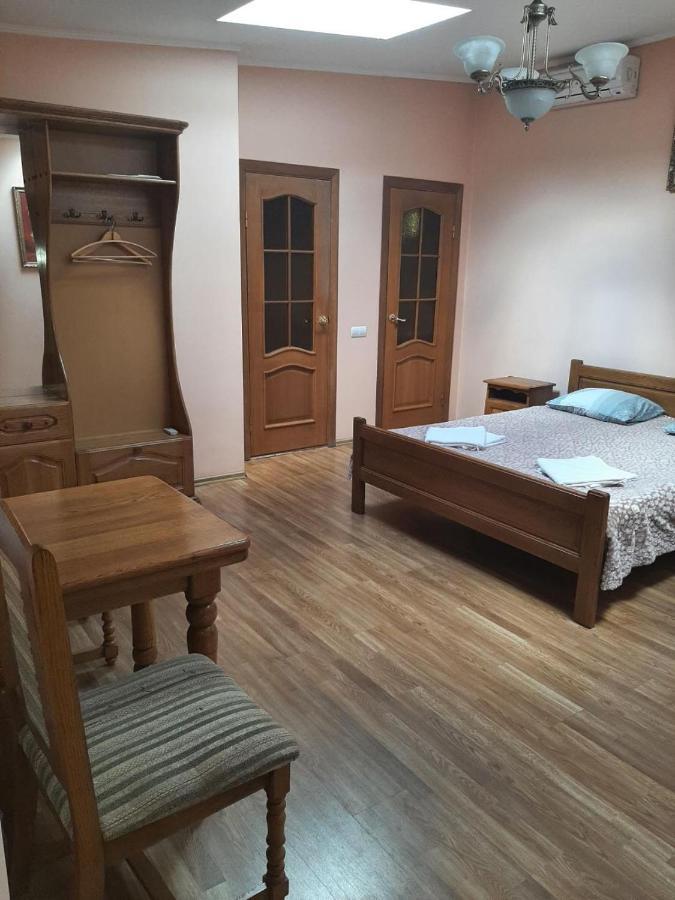 Hotel Nikolet Munkács Kültér fotó