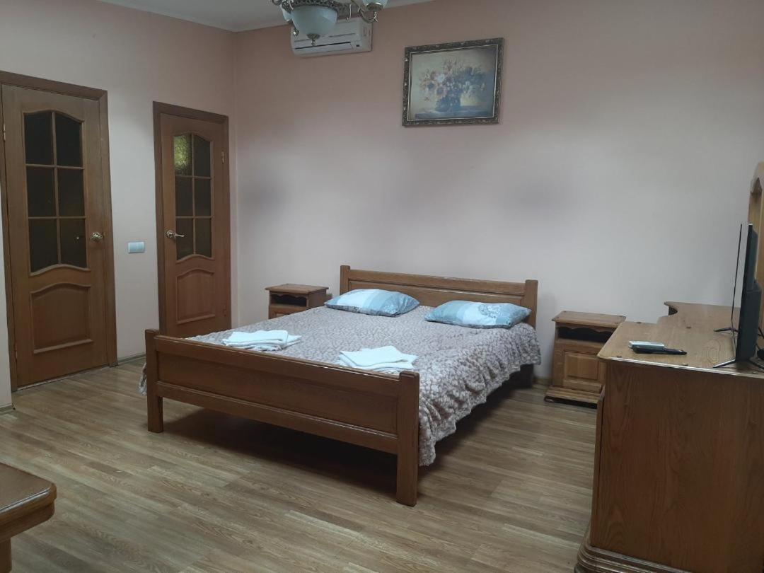 Hotel Nikolet Munkács Kültér fotó