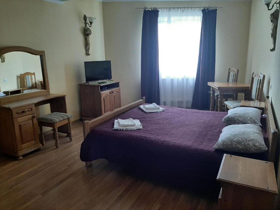 Hotel Nikolet Munkács Kültér fotó